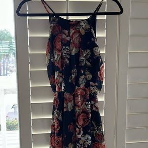 Navy floral dress worn once size Xus